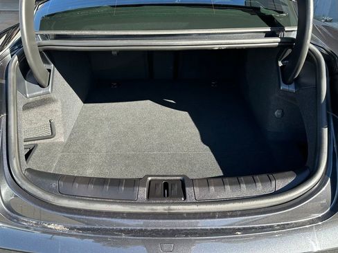 Used 2022 Porsche Taycan image 40