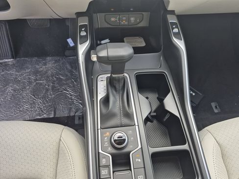 New 2026 Kia Sorento S AWD/4WD image 9