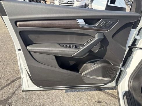 Used 2024 Audi Q5 2.0T Premium Plus image 24