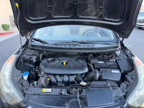 Used 2013 Hyundai Elantra GLS w/ Preferred Pkg image 22