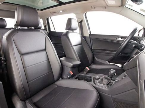Used 2020 Volkswagen Tiguan SEL w/ Tiguan Two-Row MDO Package image 19