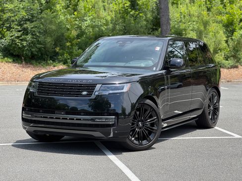 Used 2024 Land Rover Range Rover SE AWD/4WD image 1