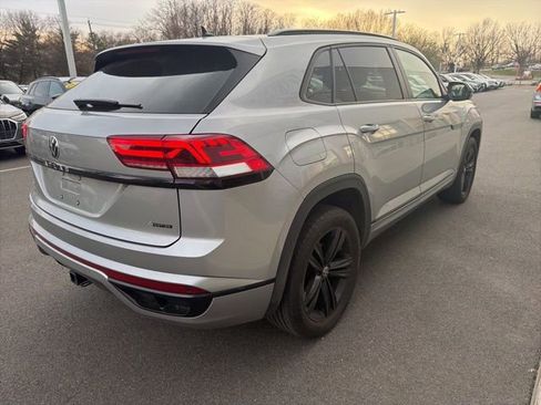 Used 2023 Volkswagen Atlas Cross Sport SEL R-Line image 5