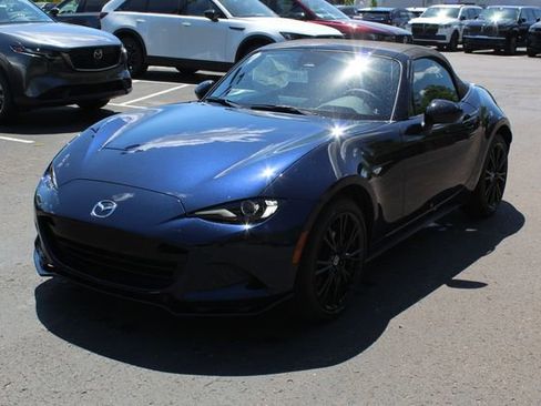New 2026 MAZDA MX-5 Miata Club w/ Weather Package RWD image 7