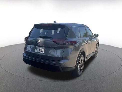 Used 2025 Nissan Rogue SV FWD image 14