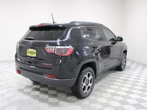 Used 2022 Jeep Compass Trailhawk w/ Trailhawk Convenience Group image 11