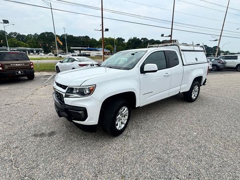 Used 2022 Chevrolet Colorado LT w/ Safety Package RWD image 7