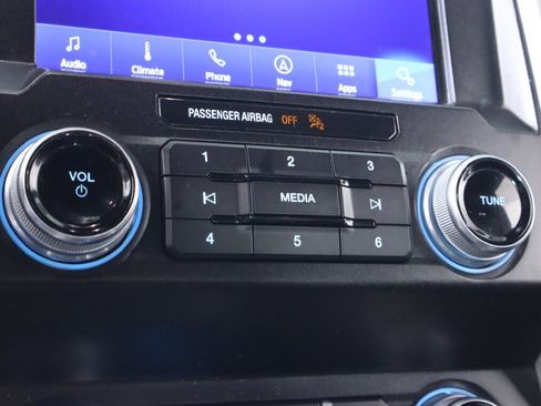 Used 2020 Ford F150 Lariat w/ Equipment Group 502A Luxury AWD/4WD image 27