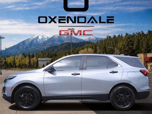 Used 2023 Chevrolet Equinox LT FWD image 3