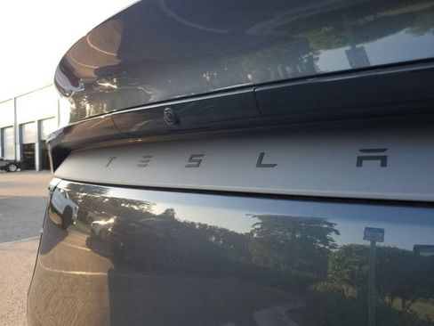 Used 2026 Tesla Model Y 2WD image 6