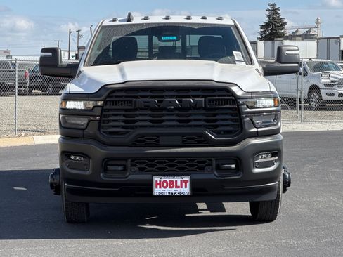 New 2027 RAM 3500 Tradesman AWD/4WD image 8