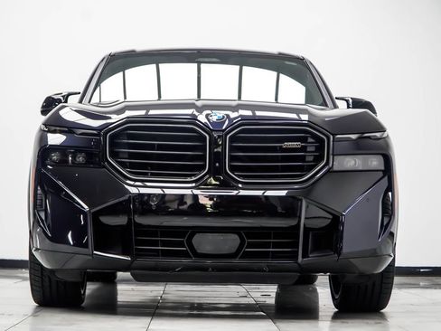 Used 2023 BMW XM w/ M Driver's Package AWD/4WD image 11
