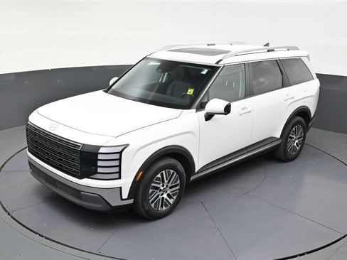 Used 2026 Hyundai Palisade SEL Premium FWD image 12