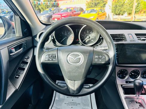 Used 2010 MAZDA MAZDA3 i Touring image 12