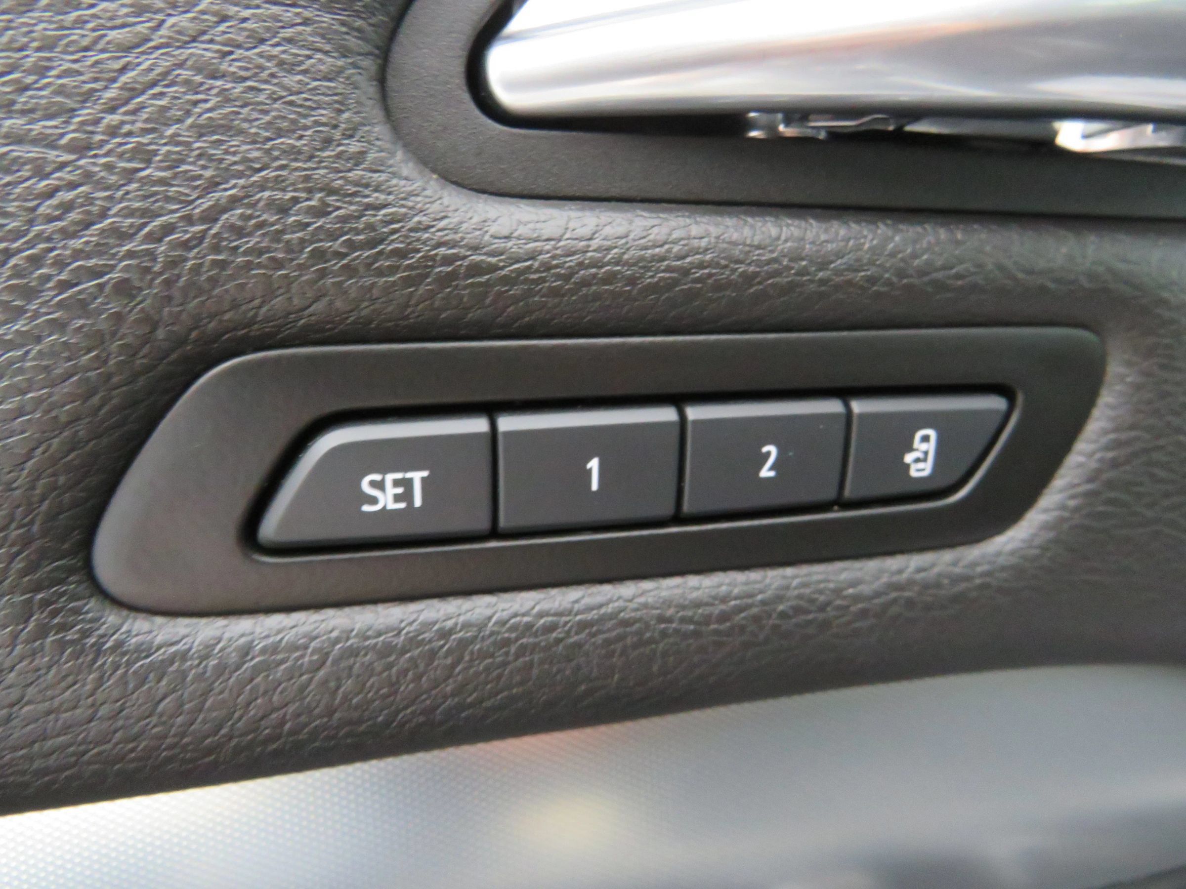 Used 2020 Cadillac XT4 Premium Luxury FWD image 44