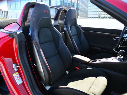 Certified 2025 Porsche 718 Boxster GTS image 19