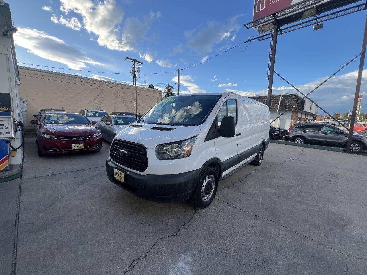 Used 2017 Ford Transit 150 130 Low Roof RWD image 1