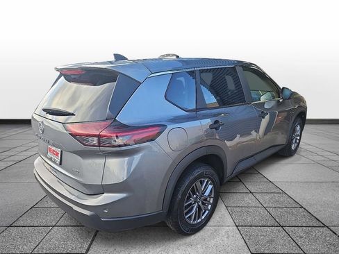 Used 2024 Nissan Rogue S AWD/4WD image 5