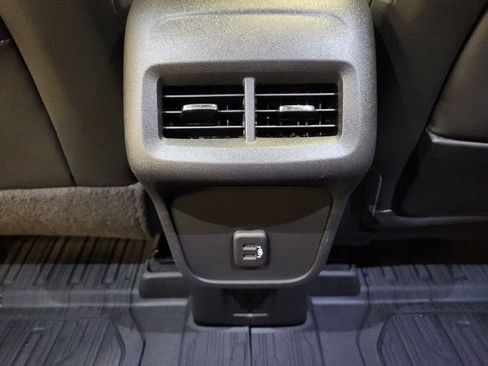 Used 2020 GMC Terrain SLT w/ Preferred Package AWD/4WD image 24