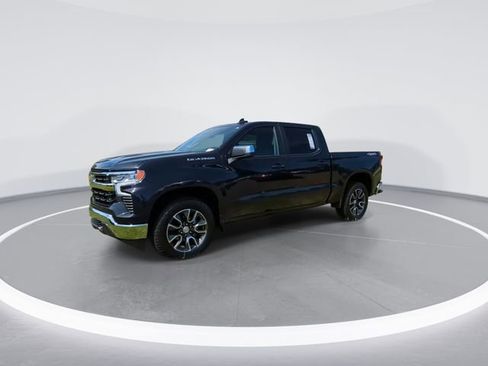 Used 2023 Chevrolet Silverado 1500 LT AWD/4WD image 4
