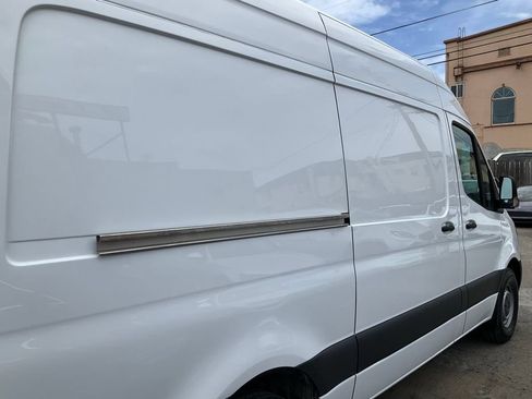 Used 2022 Mercedes-Benz Sprinter 2500 image 54