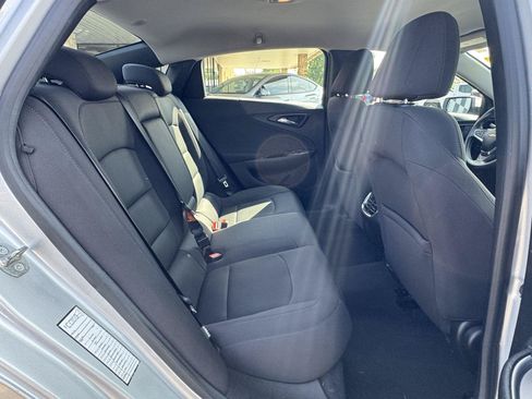 Used 2017 Chevrolet Malibu LT FWD image 28