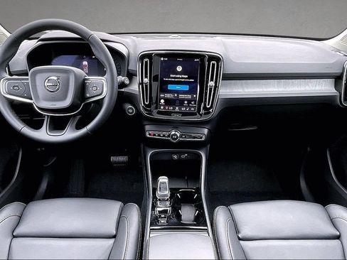 New 2026 Volvo XC40 B5 Ultra w/ Protection Package Premier AWD/4WD image 6