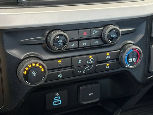 New 2026 Ford F250 XL w/ XL Chrome Package RWD image 18
