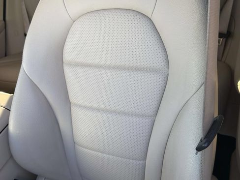 Used 2020 Mercedes-Benz GLC 300 4MATIC image 28
