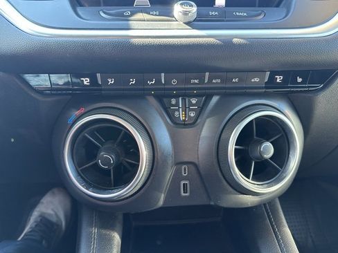 Used 2020 Chevrolet Blazer LT image 18