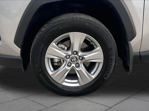 Used 2025 Toyota RAV4 LE AWD/4WD image 11
