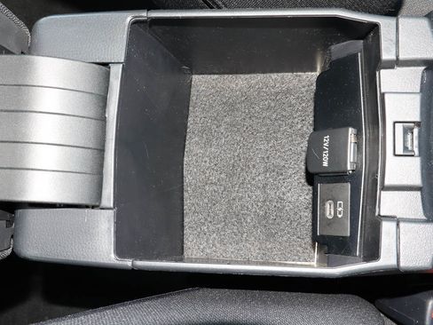 Used 2024 Toyota Corolla LE image 23