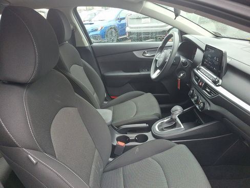 Used 2022 Kia Forte LXS w/ LXS Technology Package image 13