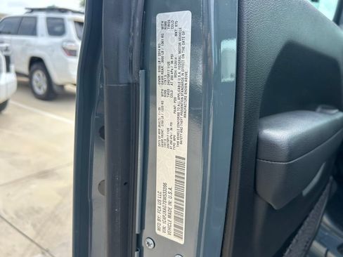 Used 2025 Jeep Wrangler Sport AWD/4WD image 10