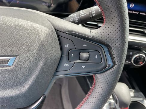 Used 2026 Chevrolet Trax RS w/ Sunroof Package FWD image 19