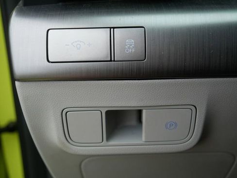 Used 2024 Hyundai Kona SEL FWD image 25