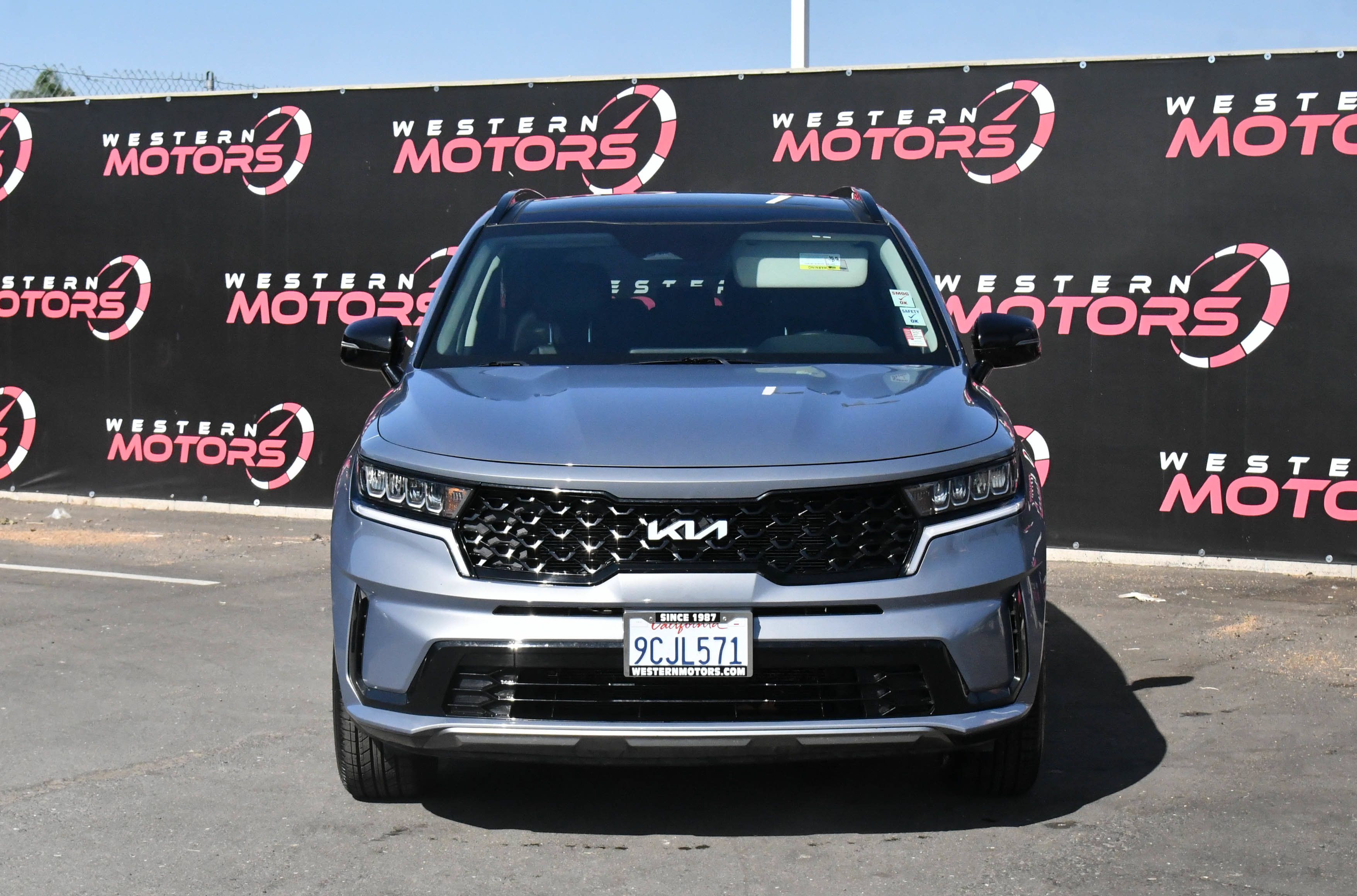 Used 2022 Kia Sorento S w/ Panoramic Sunroof Package FWD image 2