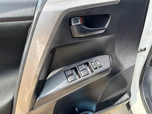 Used 2018 Toyota RAV4 LE w/ All Weather Liner Package AWD/4WD image 22