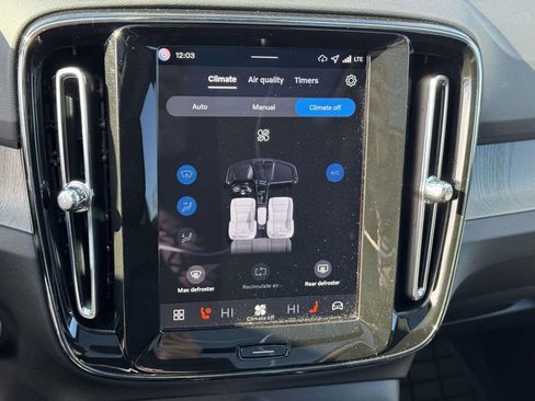 Certified 2026 Volvo XC40 B5 Plus w/ Protection Package Premier image 26