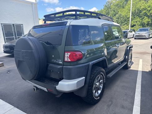 Used 2011 Toyota FJ Cruiser 4WD w/ Upgrade Pkg image 7