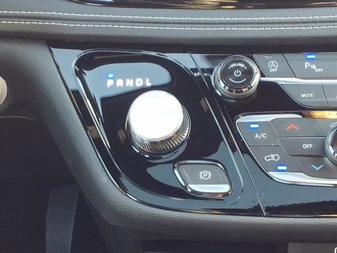 New 2026 Chrysler Pacifica Select w/ S Appearance Package image 10