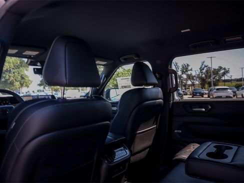 New 2025 Nissan Armada PRO-4X image 20