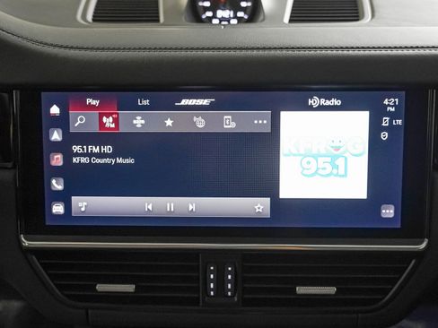 Certified 2022 Porsche Cayenne Coupe AWD/4WD image 22