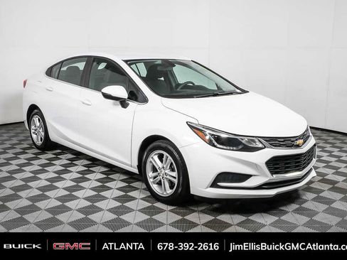 Used 2017 Chevrolet Cruze LT image 1