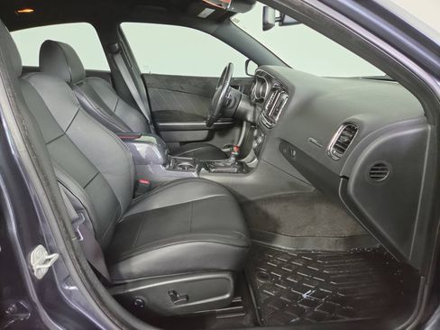 Used 2018 Dodge Charger R/T Scat Pack RWD image 28
