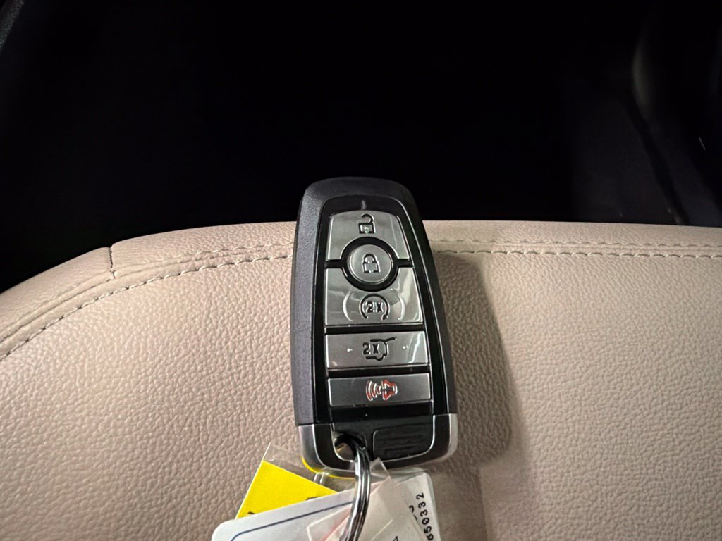 Used 2024 Ford Explorer Limited AWD/4WD image 37
