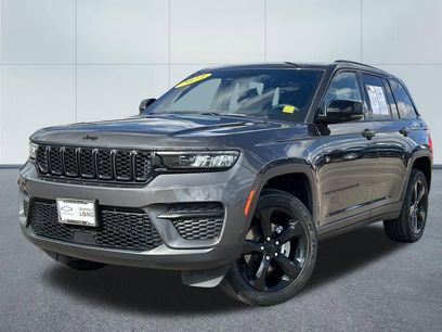 Used 2023 Jeep Grand Cherokee Altitude