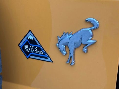 Used 2022 Ford Bronco Black Diamond image 23