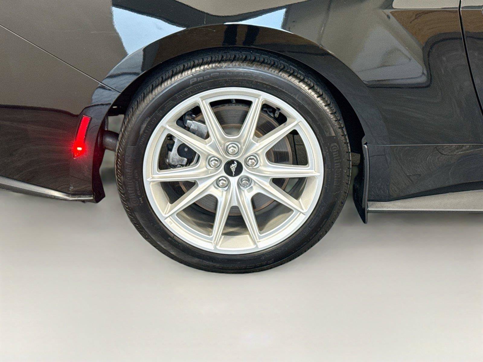 Used 2025 Ford Mustang GT Premium RWD image 36