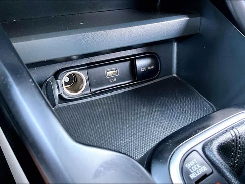Used 2024 Kia Soul LX w/ Option Group 015 FWD image 35